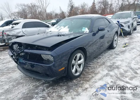 2014 Dodge Challenger Sxt z USA, uszkodzony, nr VIN 2C3CDYAG5EH294109